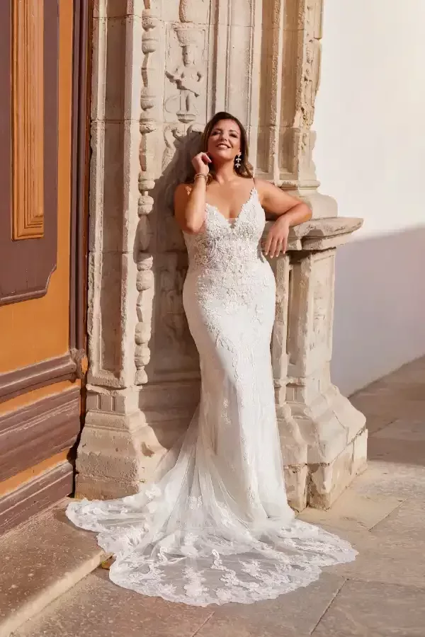 Robe de mariee fourreau sirene 2023 18