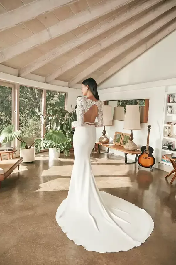 Robe de mariee fourreau sirene 2023 14
